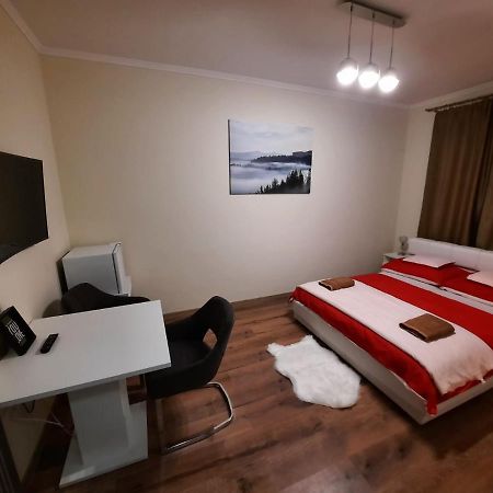 데브레첸 Borostyan Panzio B&B 외부 사진
