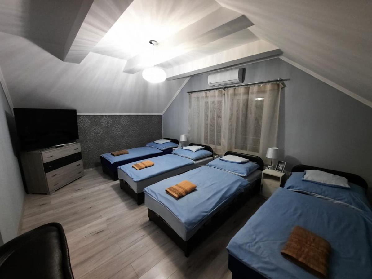 데브레첸 Borostyan Panzio B&B 외부 사진