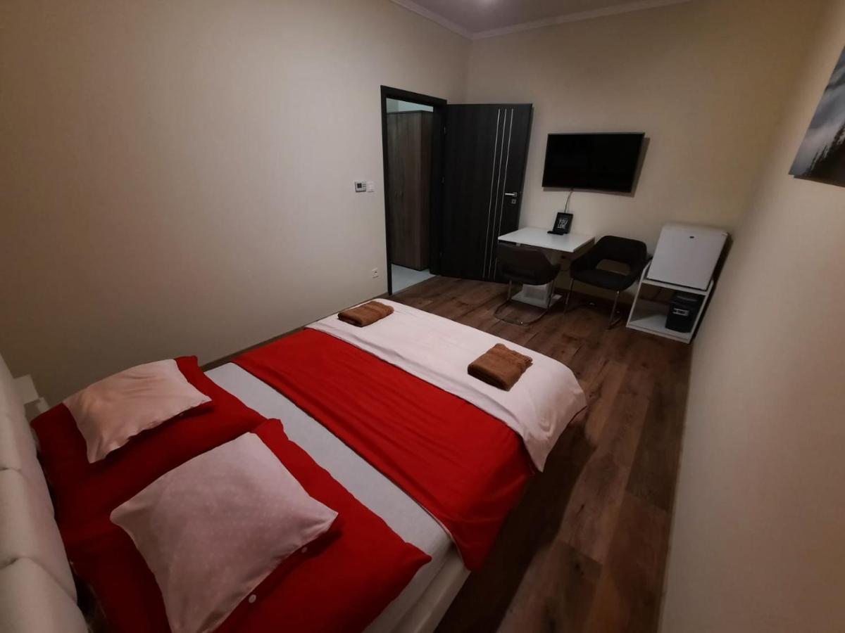 데브레첸 Borostyan Panzio B&B 외부 사진
