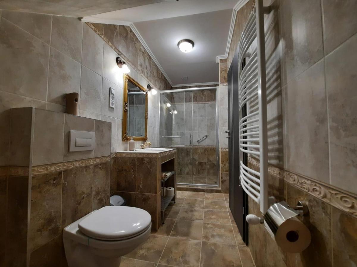 데브레첸 Borostyan Panzio B&B 외부 사진