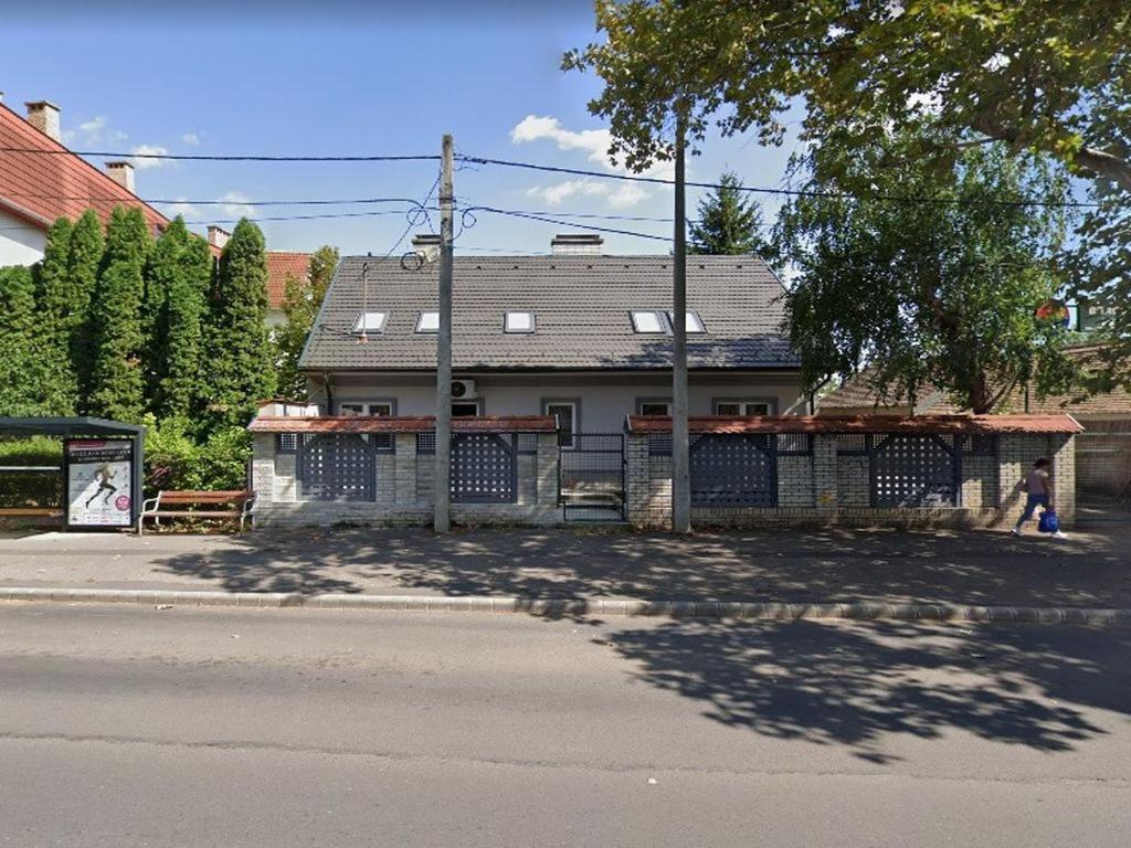 데브레첸 Borostyan Panzio B&B 외부 사진
