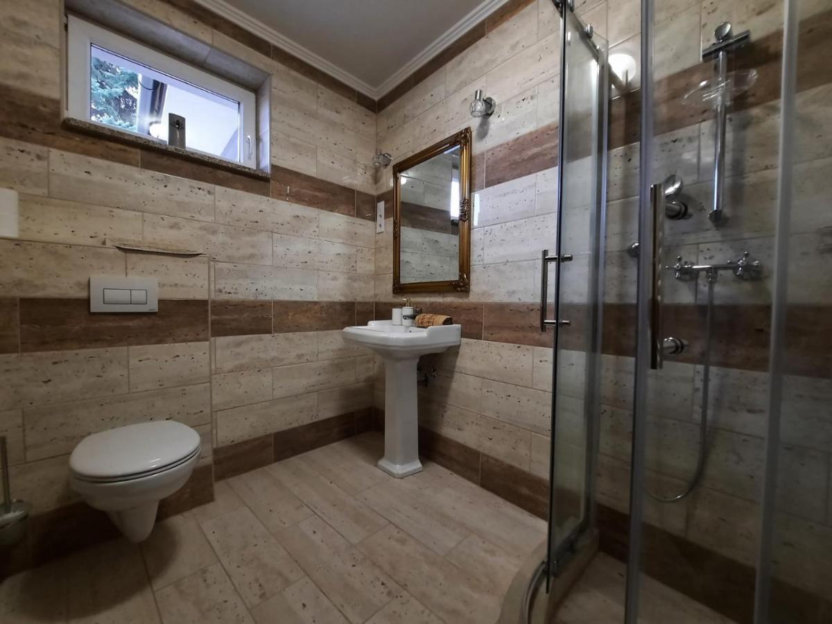 데브레첸 Borostyan Panzio B&B 외부 사진