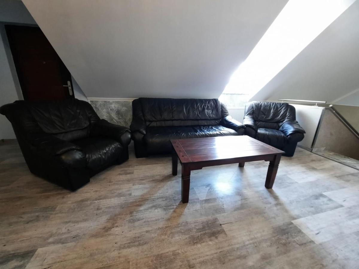 데브레첸 Borostyan Panzio B&B 외부 사진