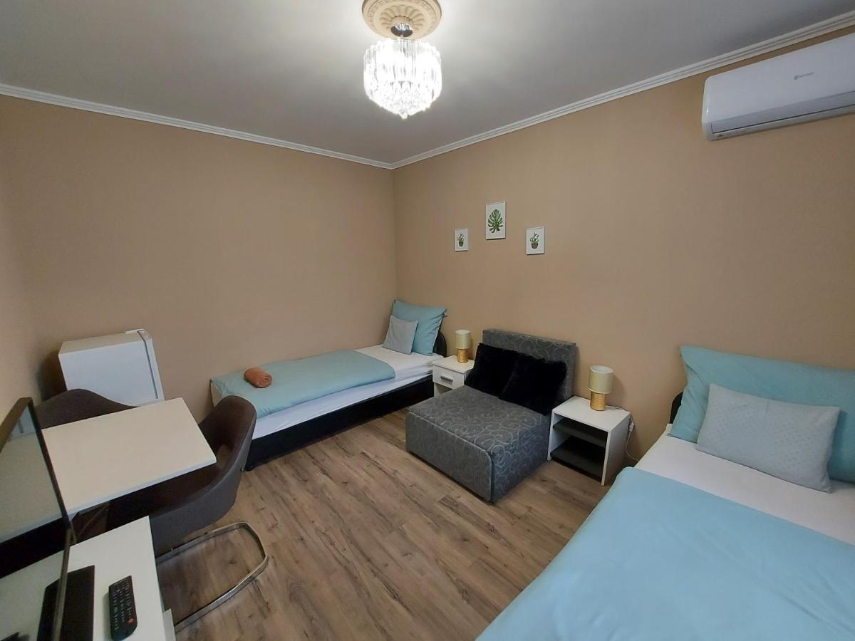 데브레첸 Borostyan Panzio B&B 외부 사진